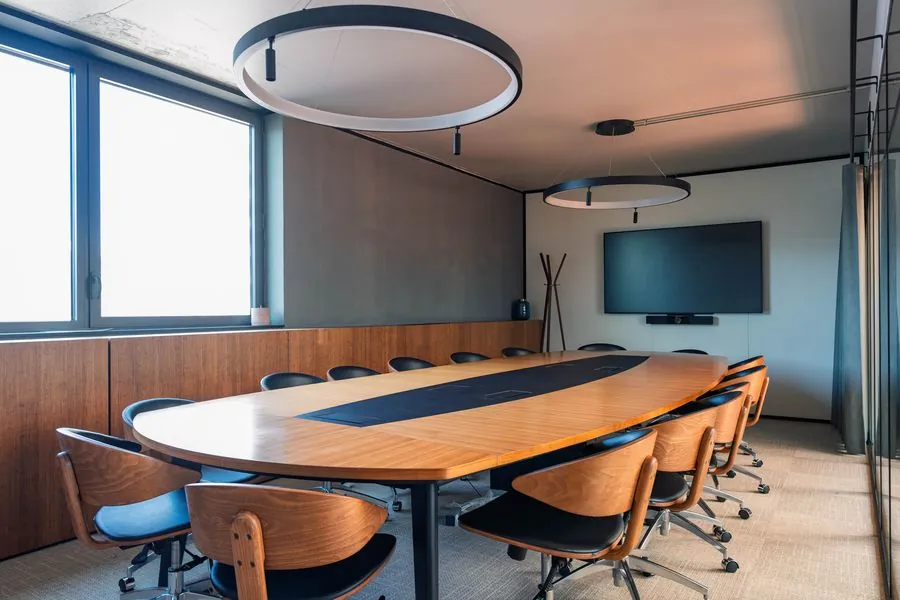 Salle de réunion Sunlight, 16 personnes, à louer — Lumen Lyon